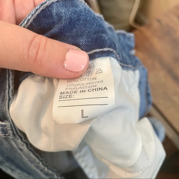 Jean Shorts - Size Large - Picture 3 of 3